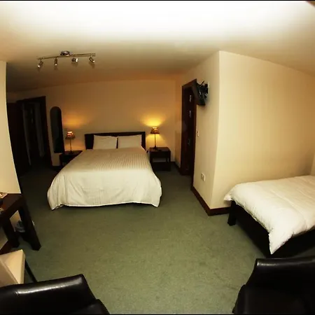 All The Twos Lodge Guest house Clifden